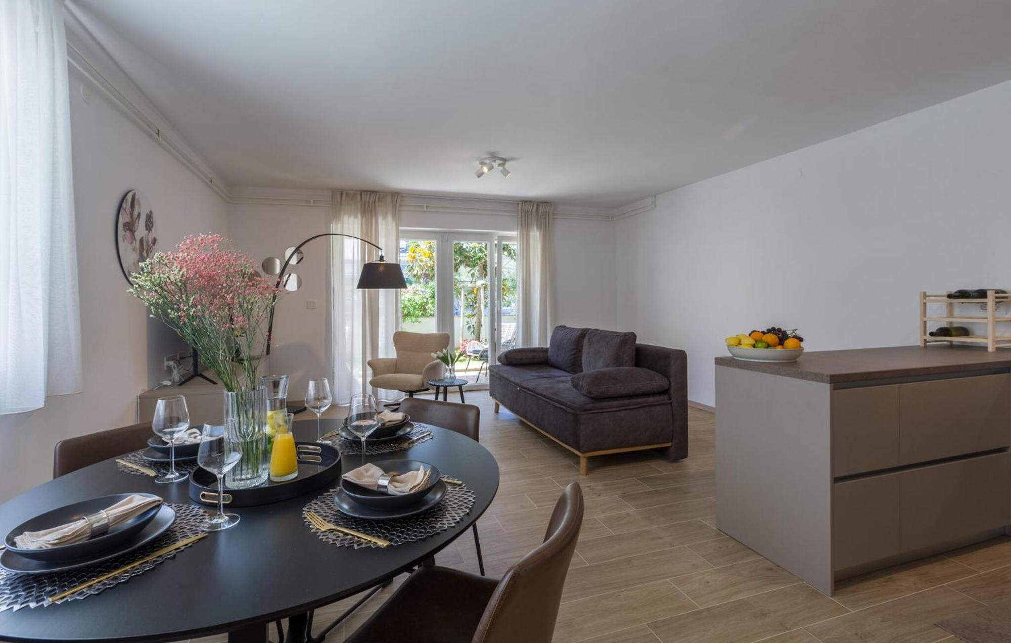 1 Bedroom Beautiful Apartment In Poreč Dış mekan fotoğraf